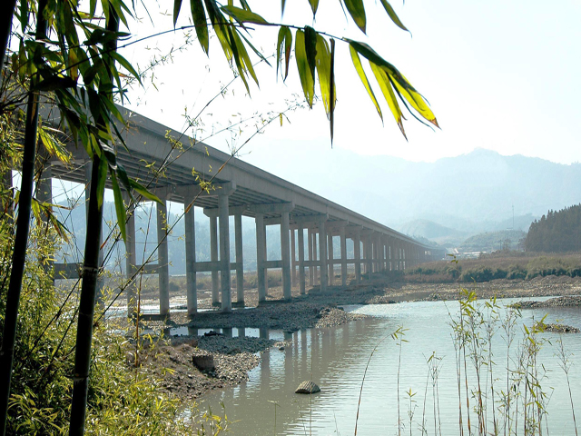 将乐积善告诉公路大桥