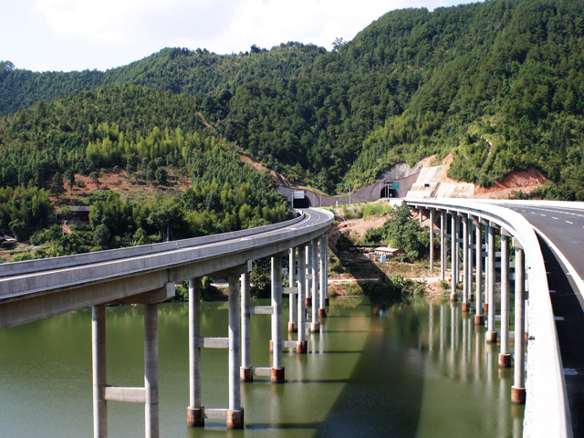 泉三高速桥梁工程